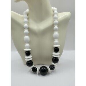 Retro Black & White Chunky Statement Beaded Necklace 18"